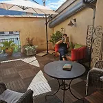 Bed & Breakfast Des Lits Sur La Place Herepian