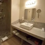 Des Lits Sur La Place Bed & Breakfast Herepian