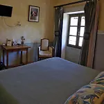 Des Lits Sur La Place B&B