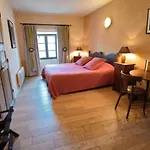 Bed & Breakfast Des Lits Sur La Place 4*
