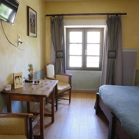 Des Lits Sur La Place فندق مبيت وإفطار