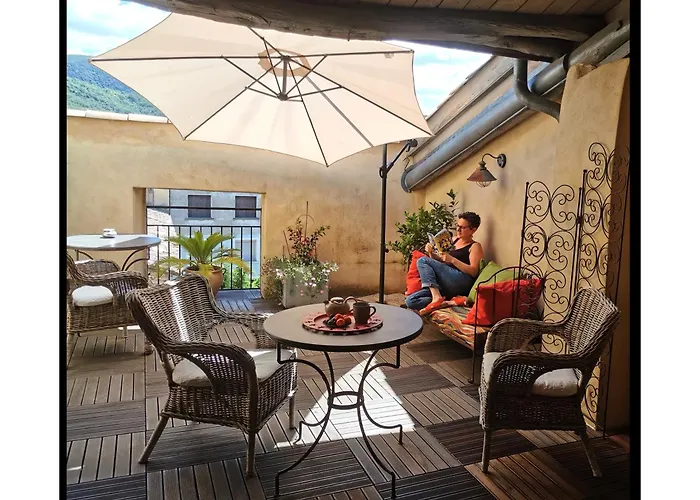 Des Lits Sur La Place Couette-café 3*